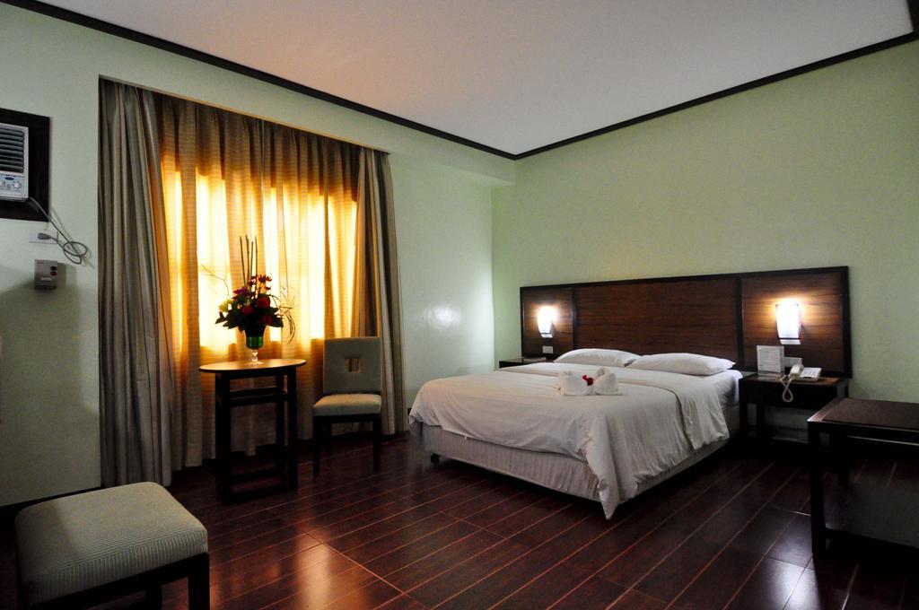 Bacolod Business Inn Exterior foto