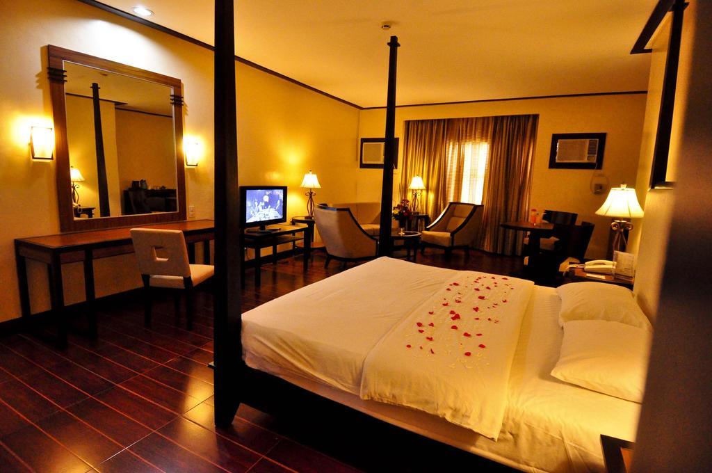 Bacolod Business Inn Exterior foto
