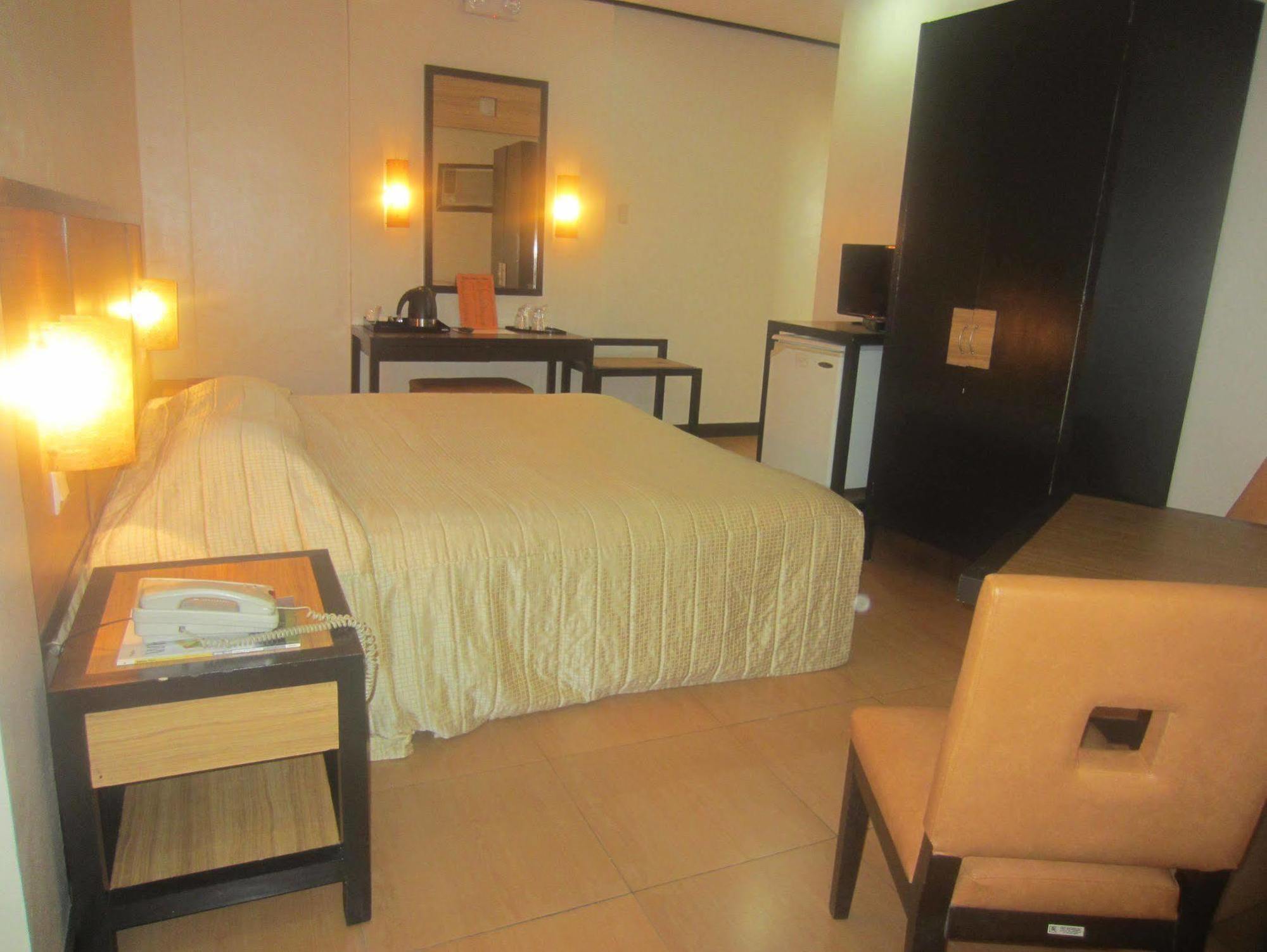 Bacolod Business Inn Exterior foto